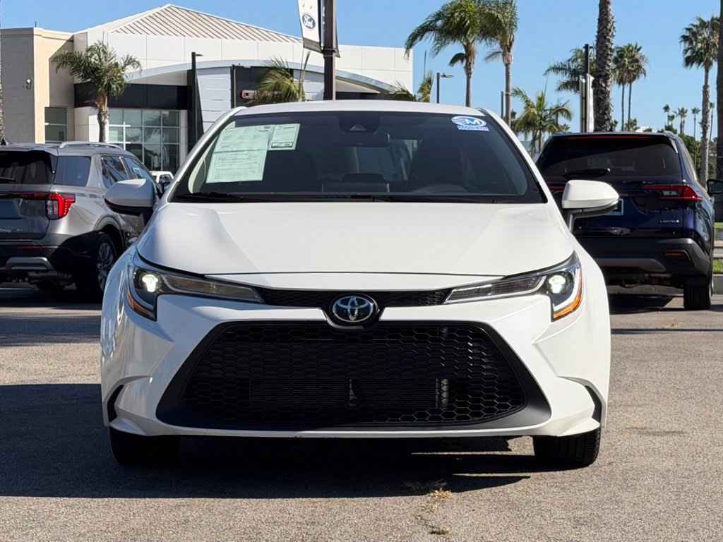 Used 2020 Toyota Corolla LE FWD image 3