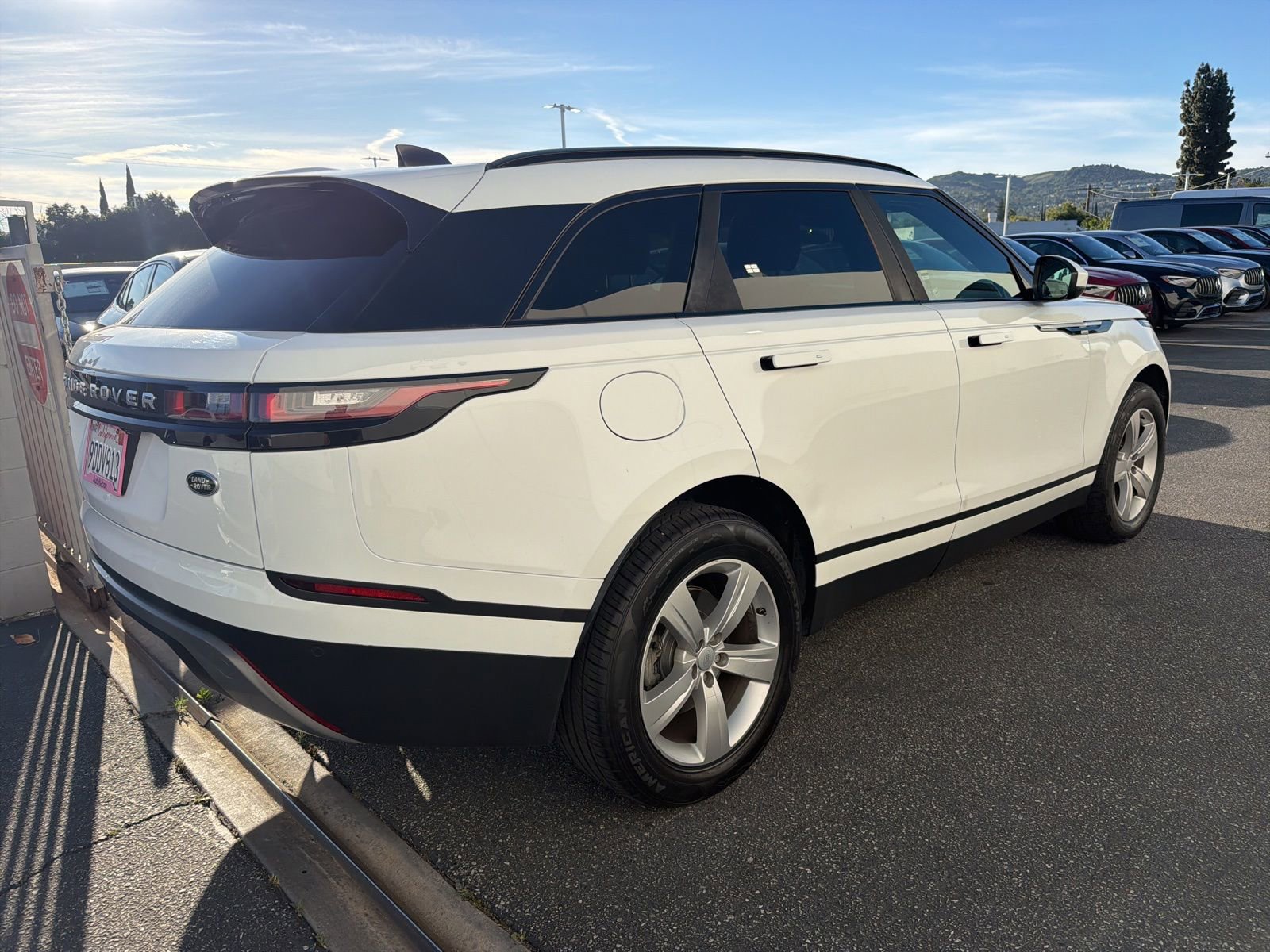 Used 2019 Land Rover Range Rover Velar S image 4