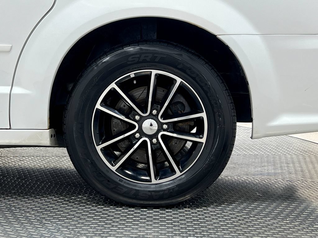 Used 2016 Dodge Grand Caravan R/T FWD image 37