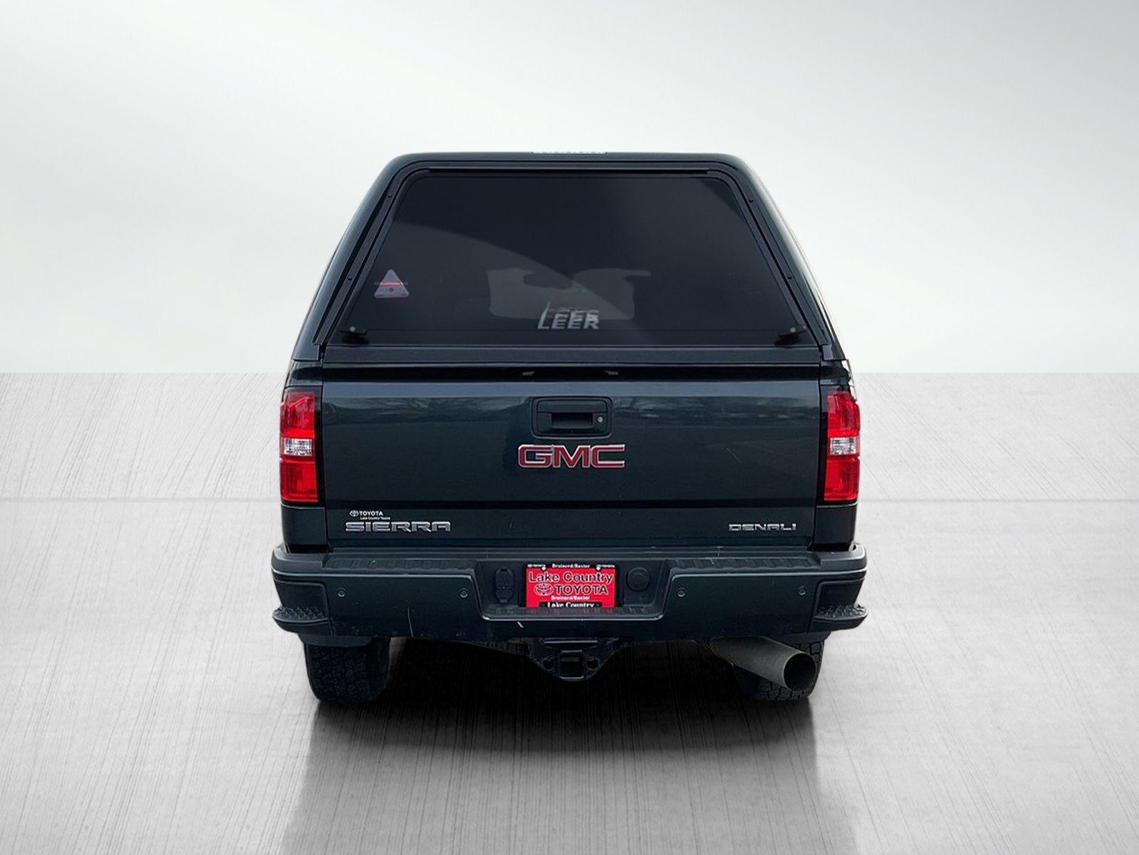 Used 2018 GMC Sierra 3500 Denali w/ Duramax Plus Package AWD/4WD image 4