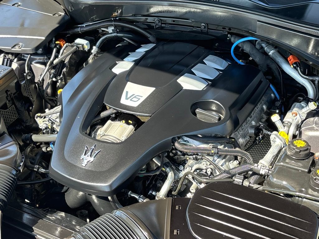 Used 2024 Maserati Levante GT Ultima AWD/4WD image 35