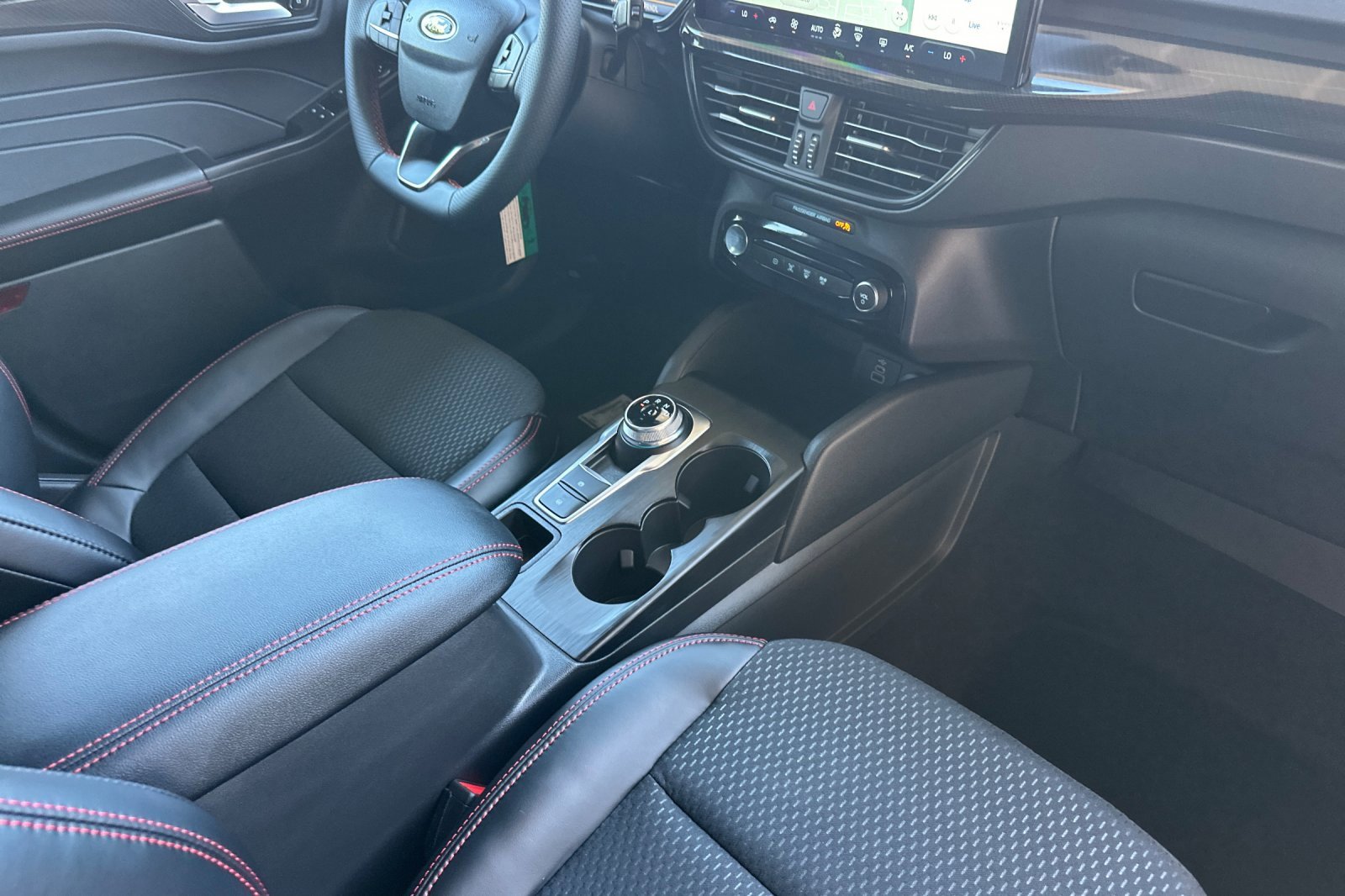 New 2025 Ford Escape ST-Line w/ Equipment Group 301A image 16