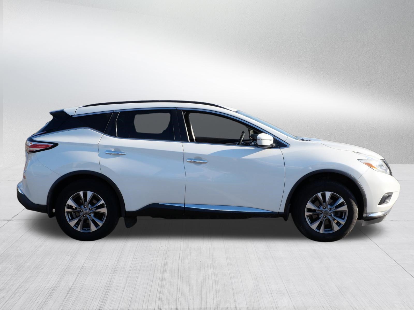 Used 2016 Nissan Murano SV AWD/4WD image 8