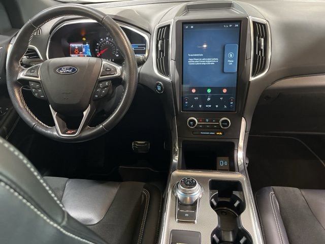 Used 2021 Ford Edge ST image 25
