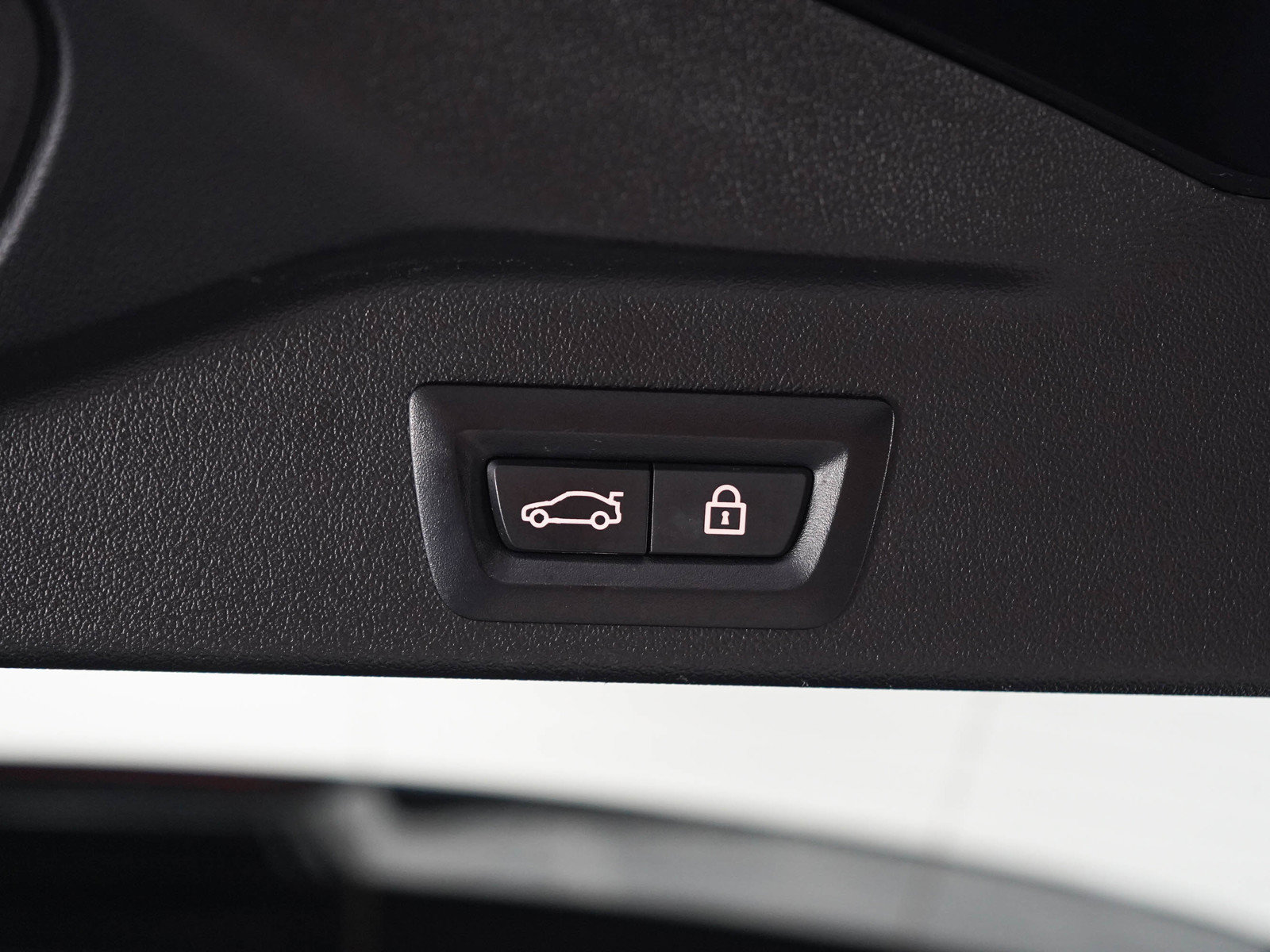 Used 2022 BMW X5 xDrive40i AWD/4WD image 18