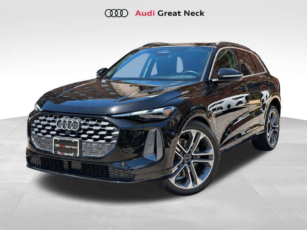 Used 2025 Audi Q5 Premium w/ Convenience Package