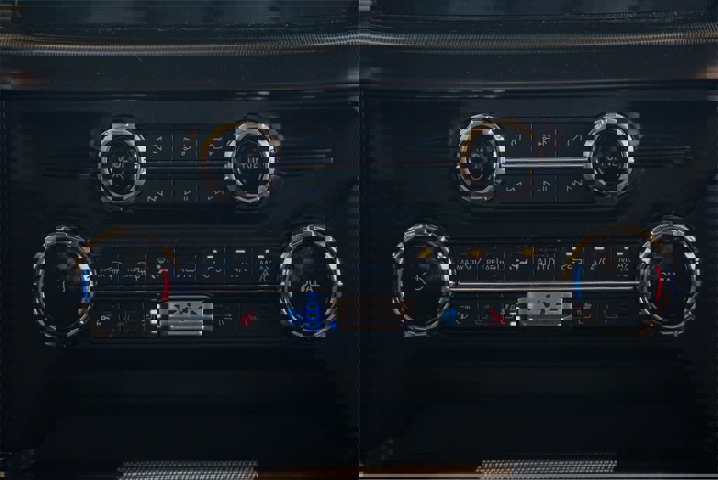 Used 2024 Ford F150 Platinum image 26