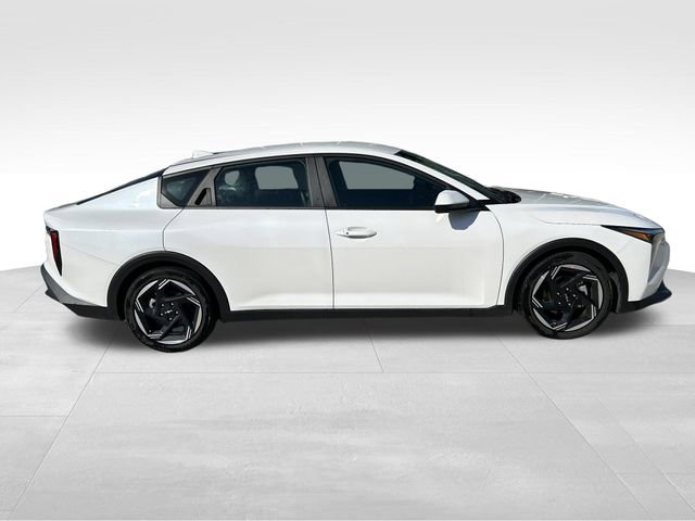 Used 2025 Kia K4 EX image 11