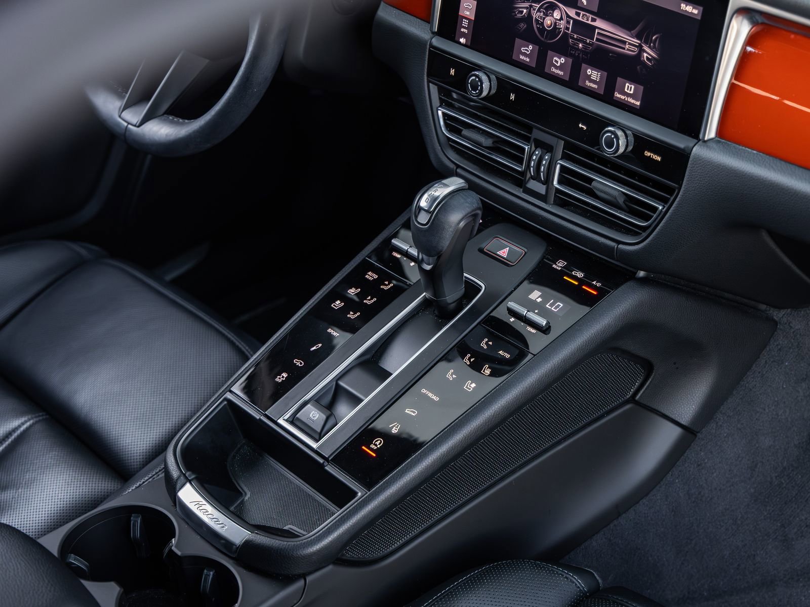 Certified 2024 Porsche Macan S image 34