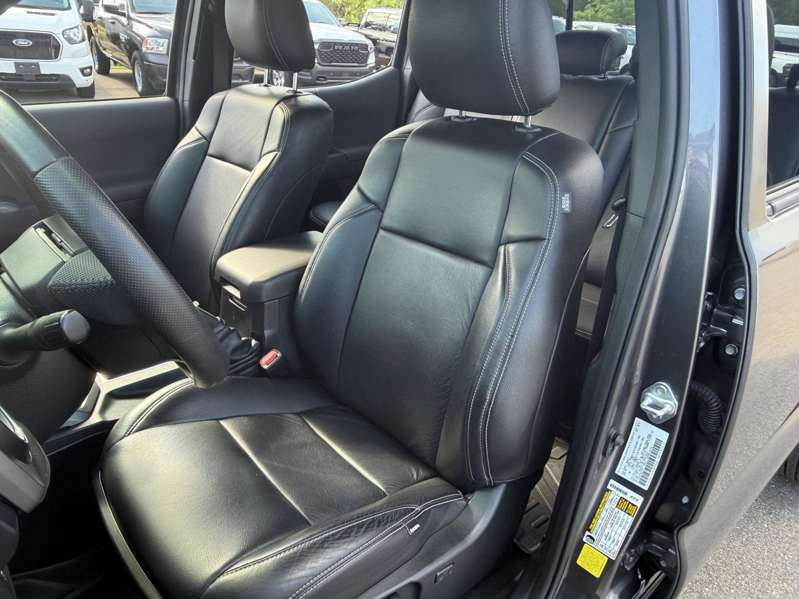 Used 2021 Toyota Tacoma TRD Sport AWD/4WD image 18