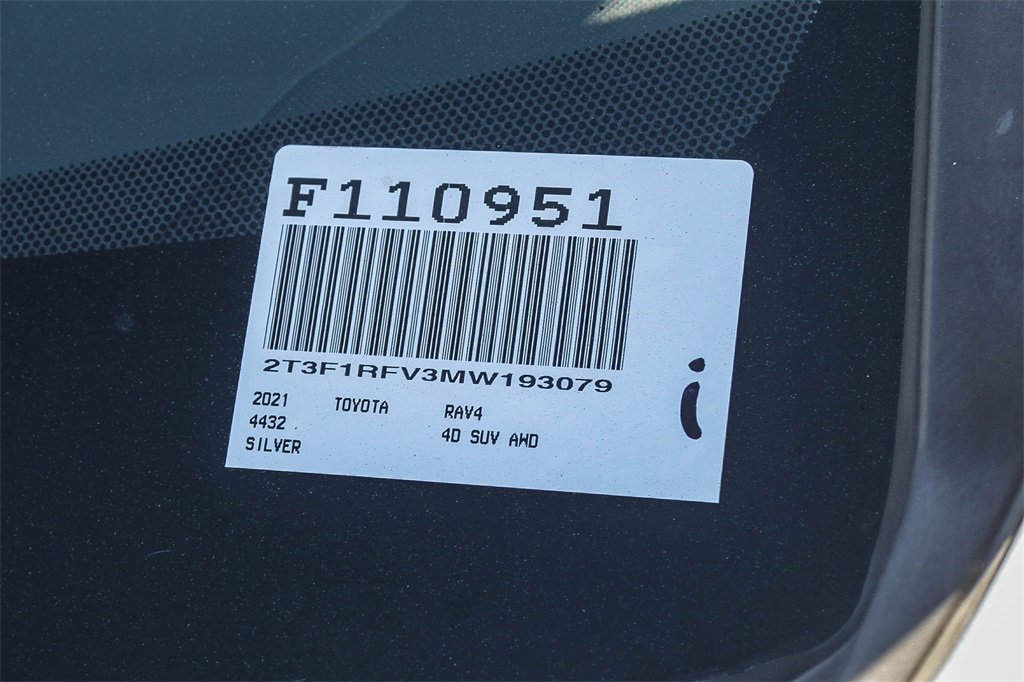 Used 2021 Toyota RAV4 LE image 33