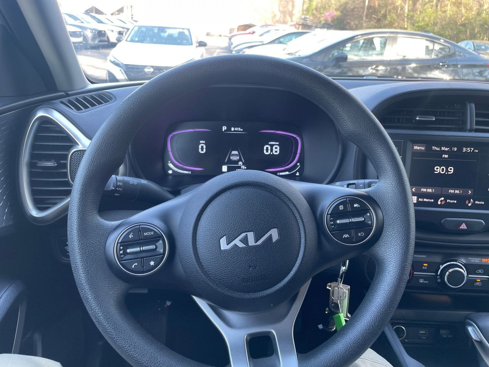 Used 2025 Kia Soul LX w/ LX Technology Package image 25