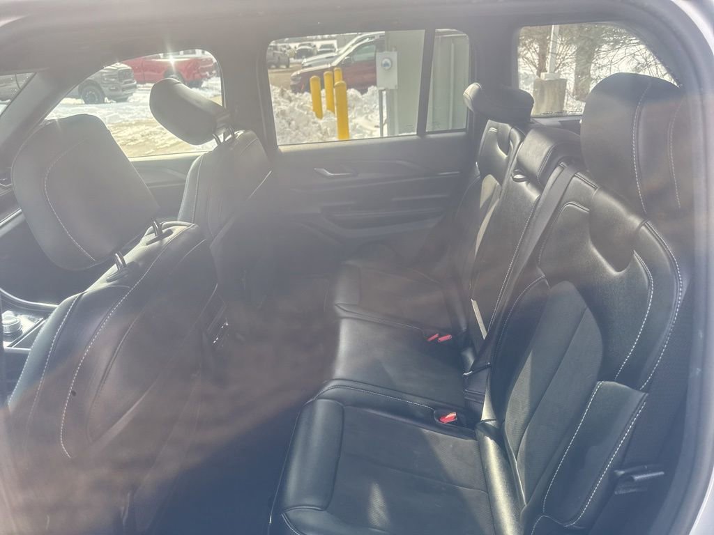 Used 2024 Jeep Grand Cherokee Altitude image 29