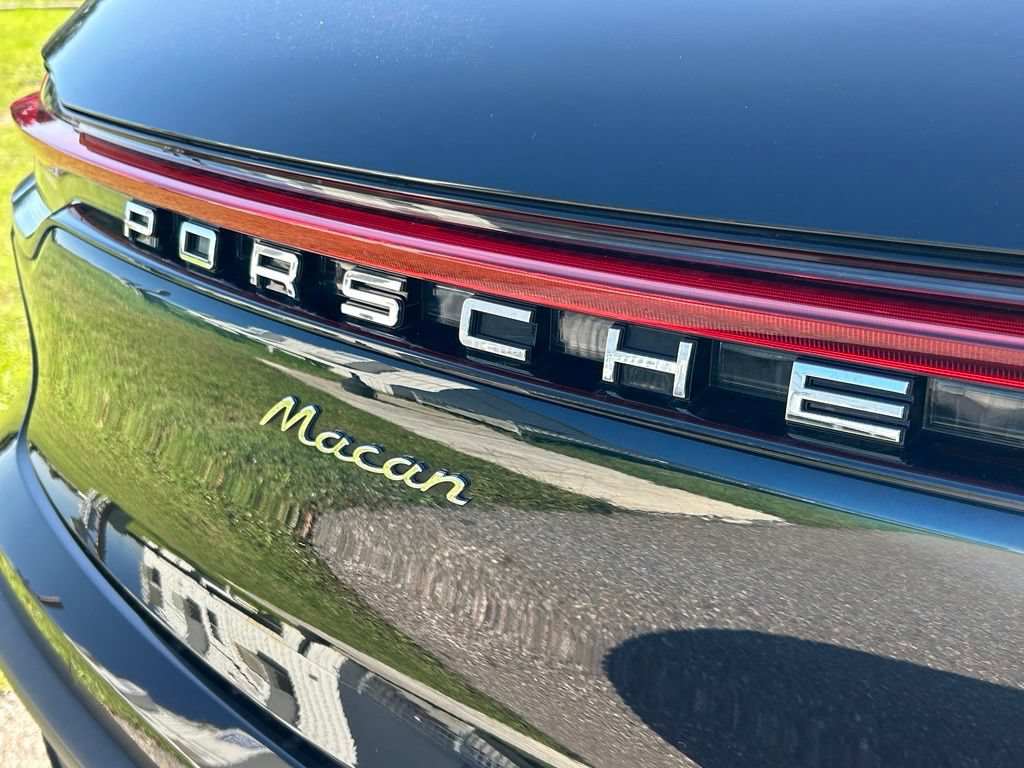 Used 2023 Porsche Macan Turbo AWD/4WD image 45