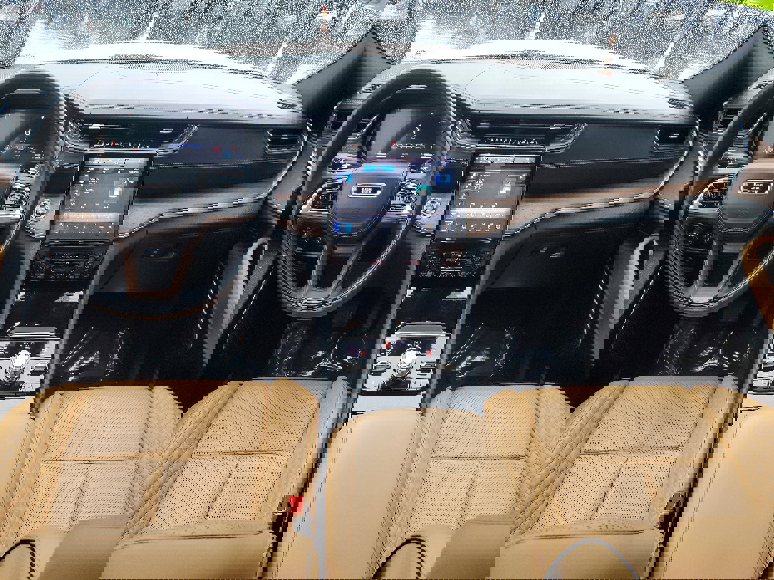 Used 2022 Jeep Grand Cherokee Summit w/ Luxury Tech Group V image 30