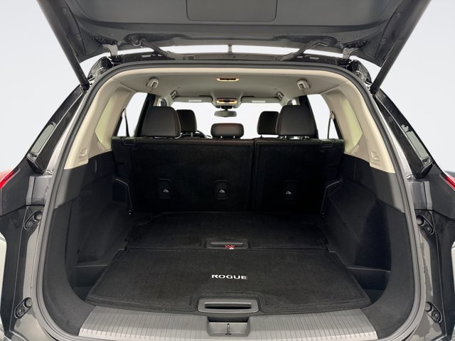 Used 2025 Nissan Rogue SL image 20