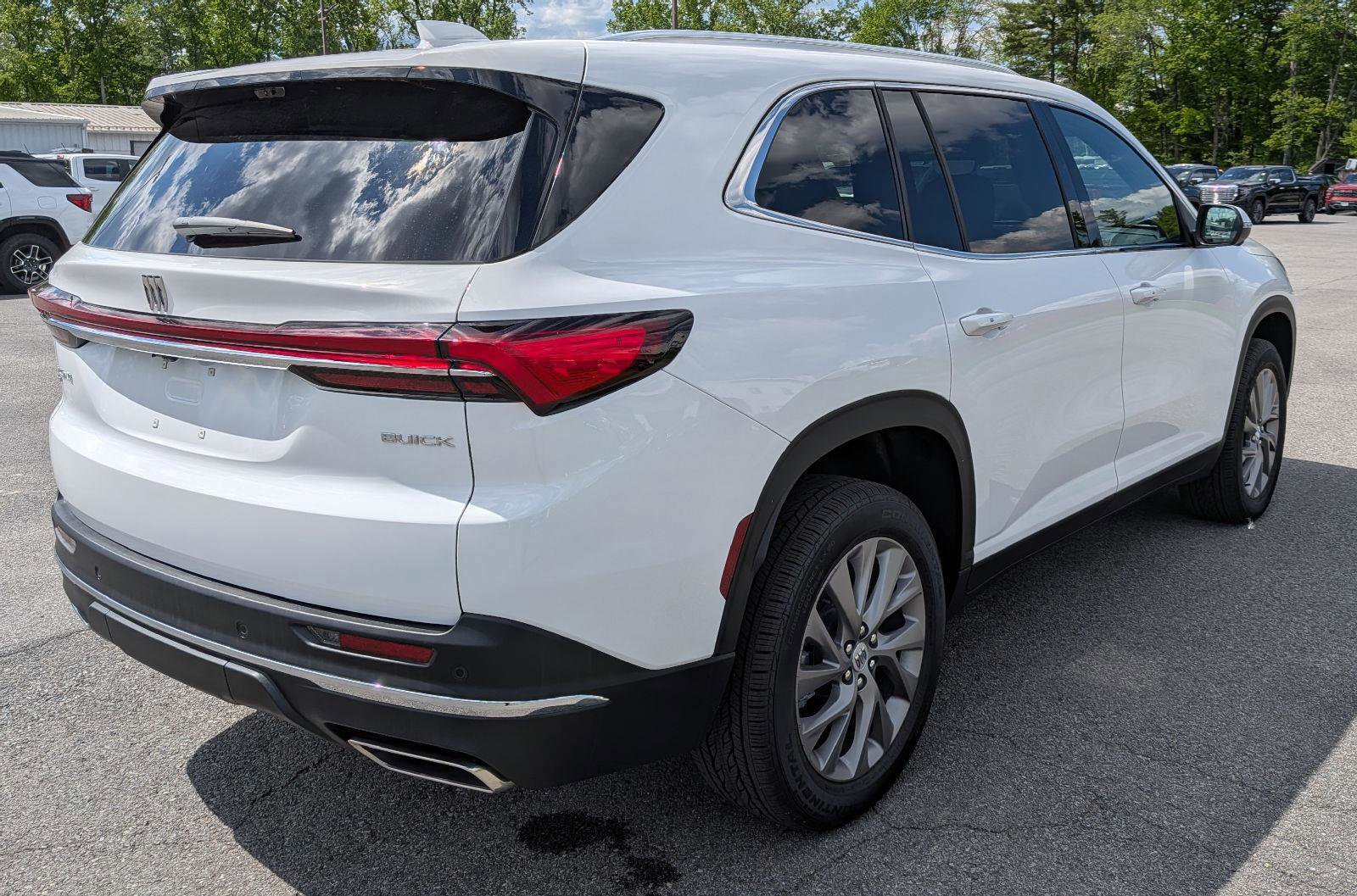 New 2026 Buick Enclave Preferred w/ Power Package AWD/4WD image 8