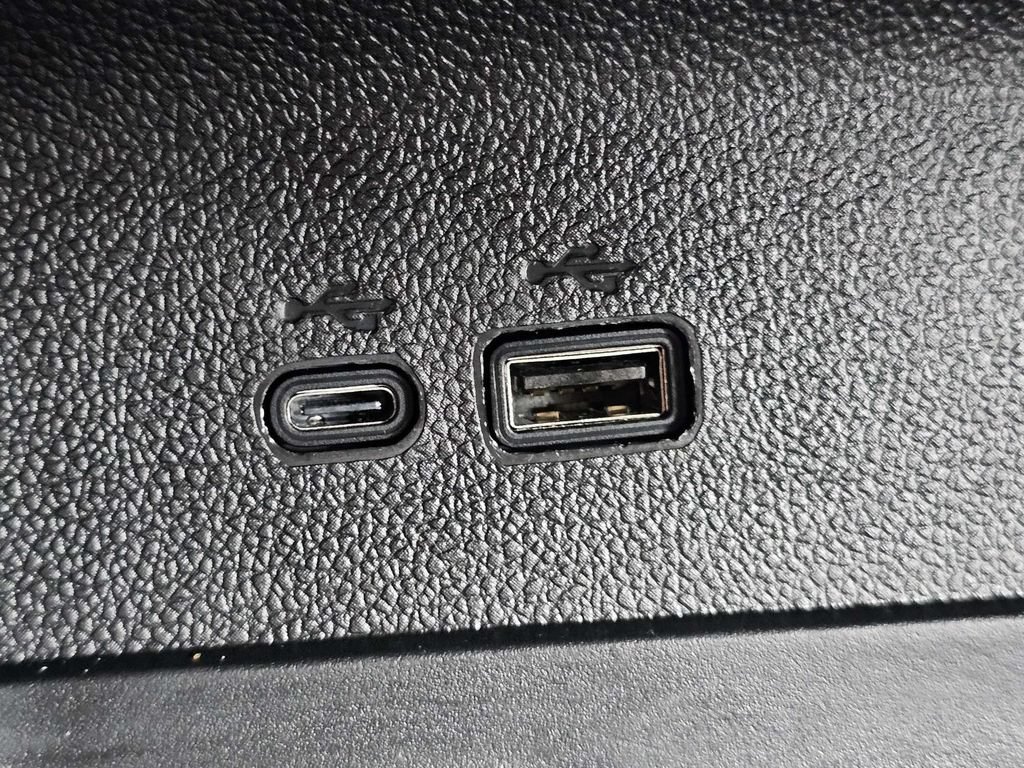 Used 2026 Chevrolet Traverse Z71 AWD/4WD image 25