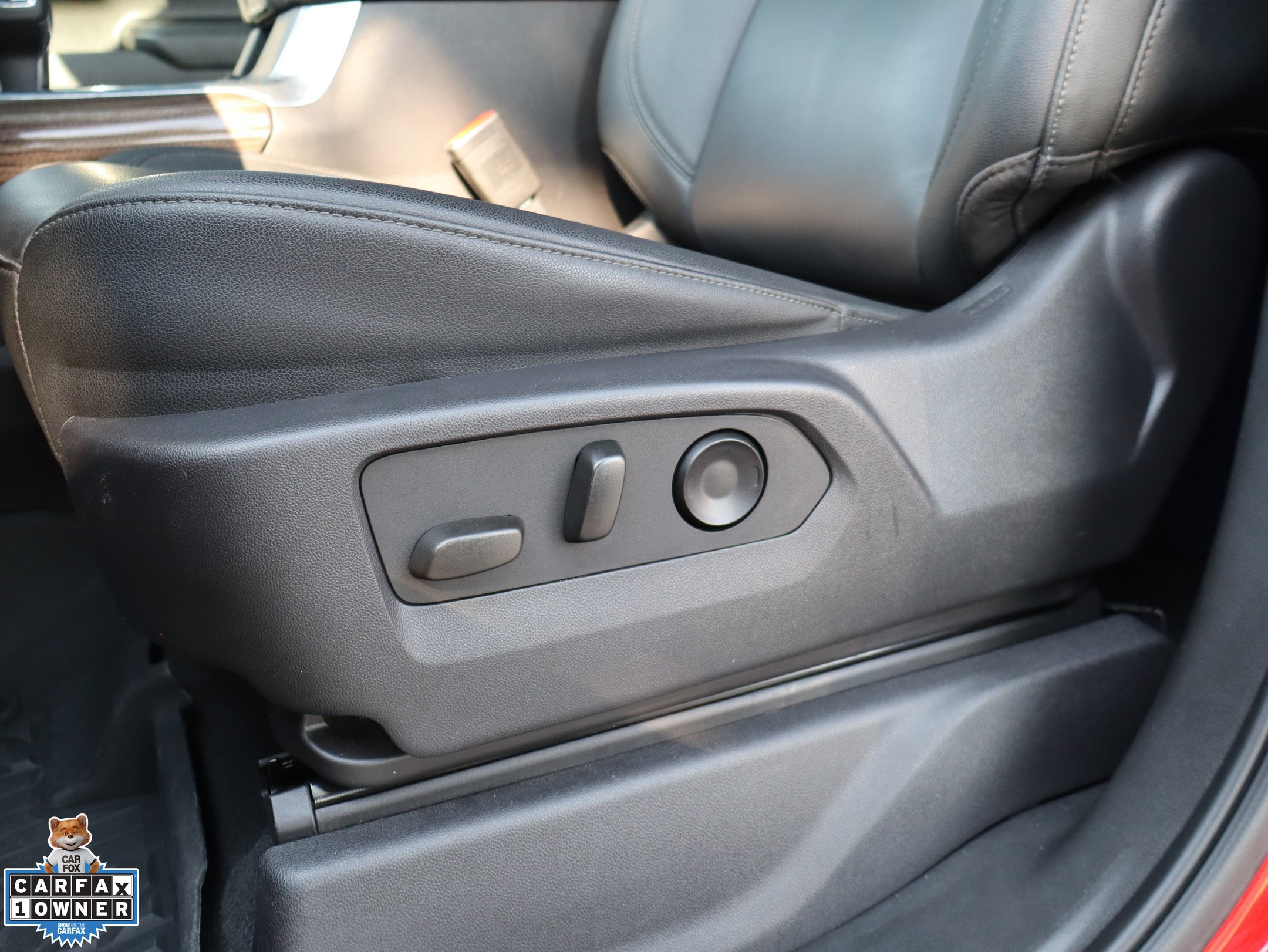 Used 2024 Chevrolet Silverado 1500 LT Trail Boss w/ Convenience Package II AWD/4WD image 15