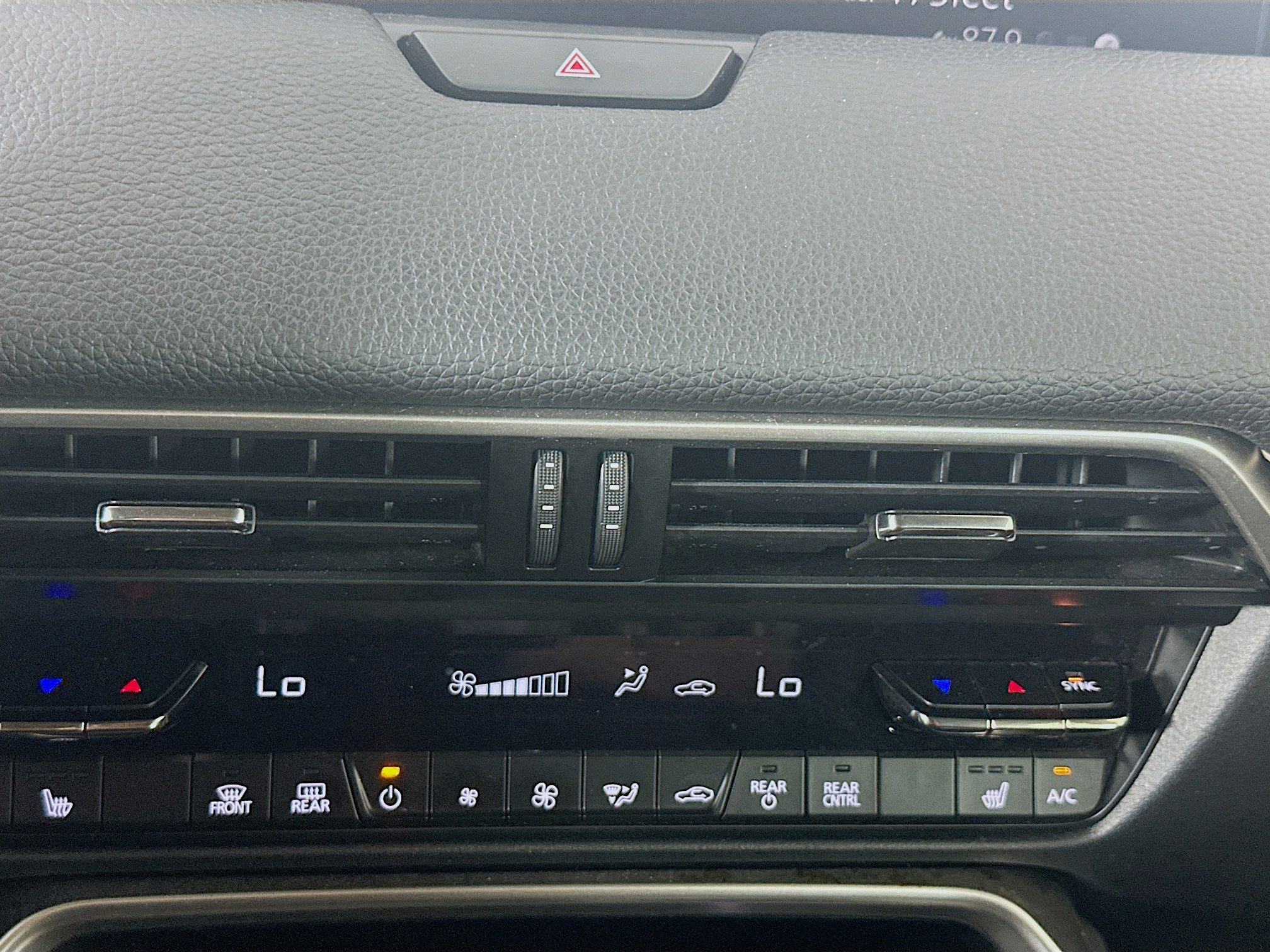 Used 2025 MAZDA CX-90 3.3 Turbo w/ Preferred Package image 24