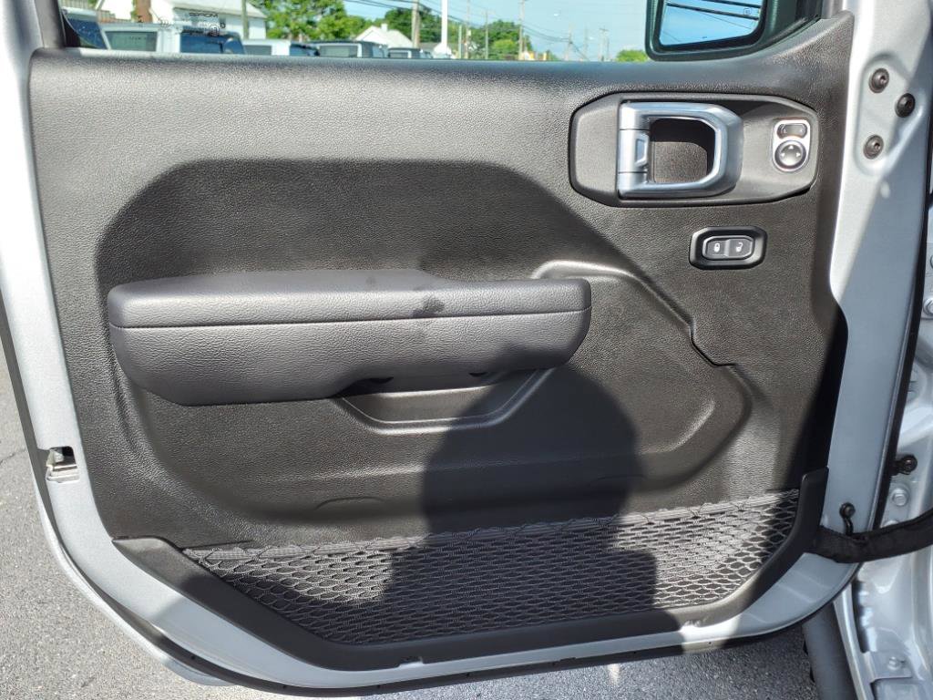 Used 2024 Jeep Wrangler Sport S w/ Convenience Group image 12