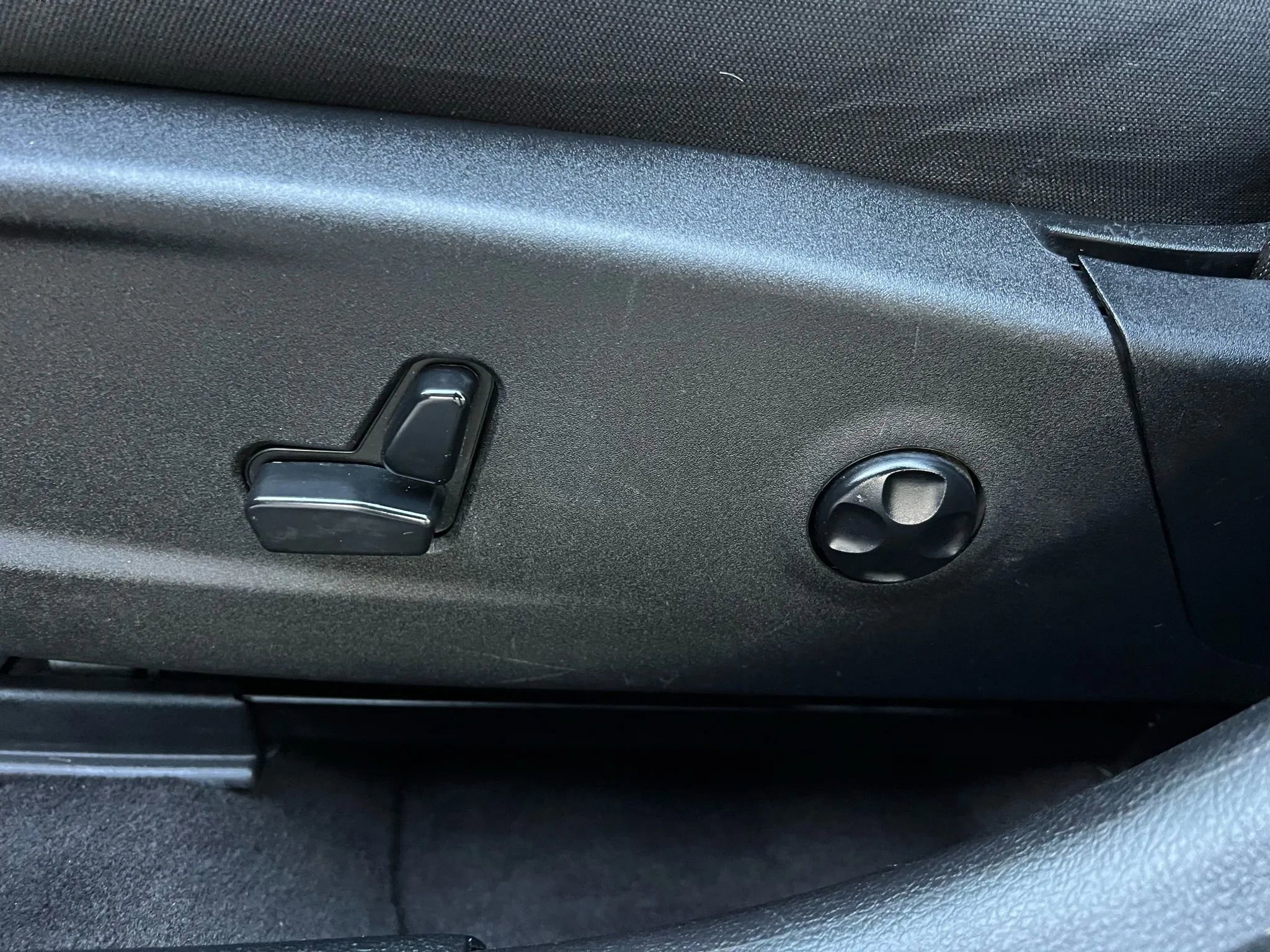 Used 2017 Dodge Charger SXT image 23