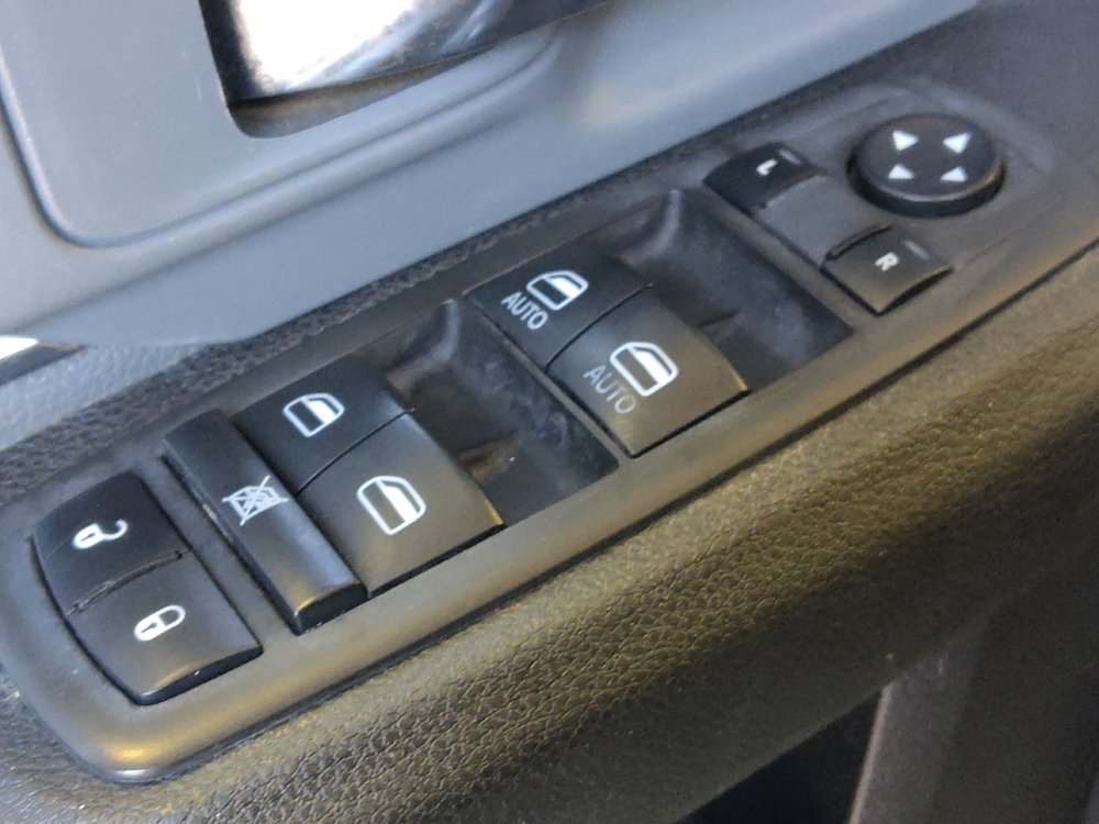 Used 2021 RAM 1500 Classic SLT AWD/4WD image 27