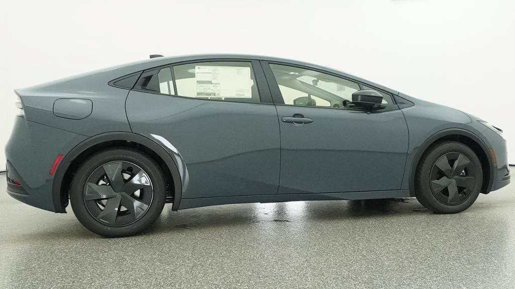 New 2027 Toyota Prius Plug-In Hybrid FWD image 26