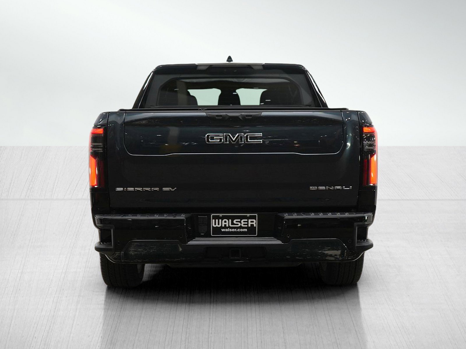 Used 2025 GMC Sierra EV Denali image 4