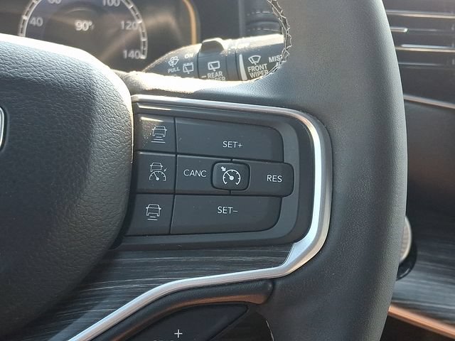 Used 2024 Jeep Wagoneer Series II w/ Flexible Seating Group RWD image 23