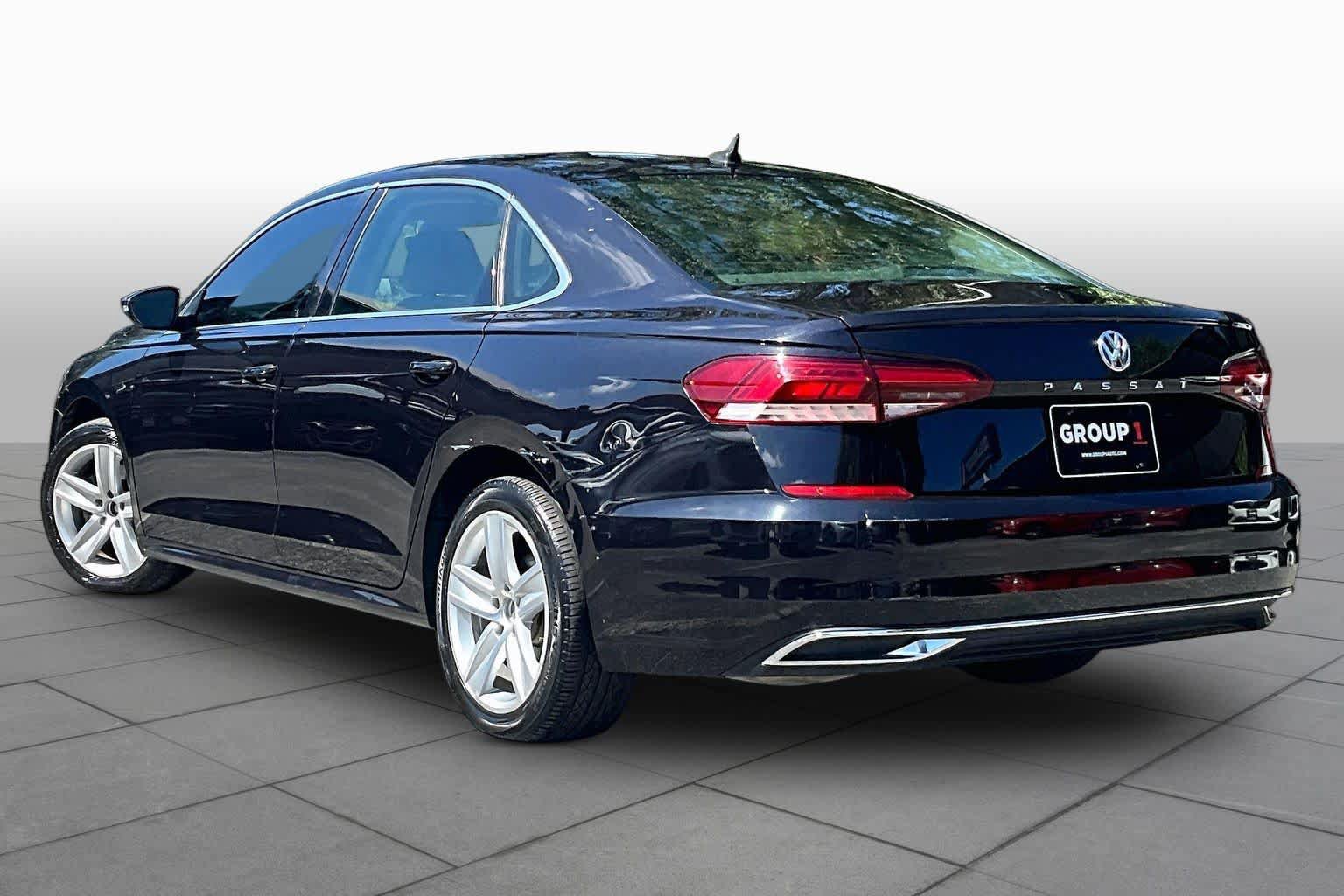 Used 2020 Volkswagen Passat 2.0T SE FWD image 11