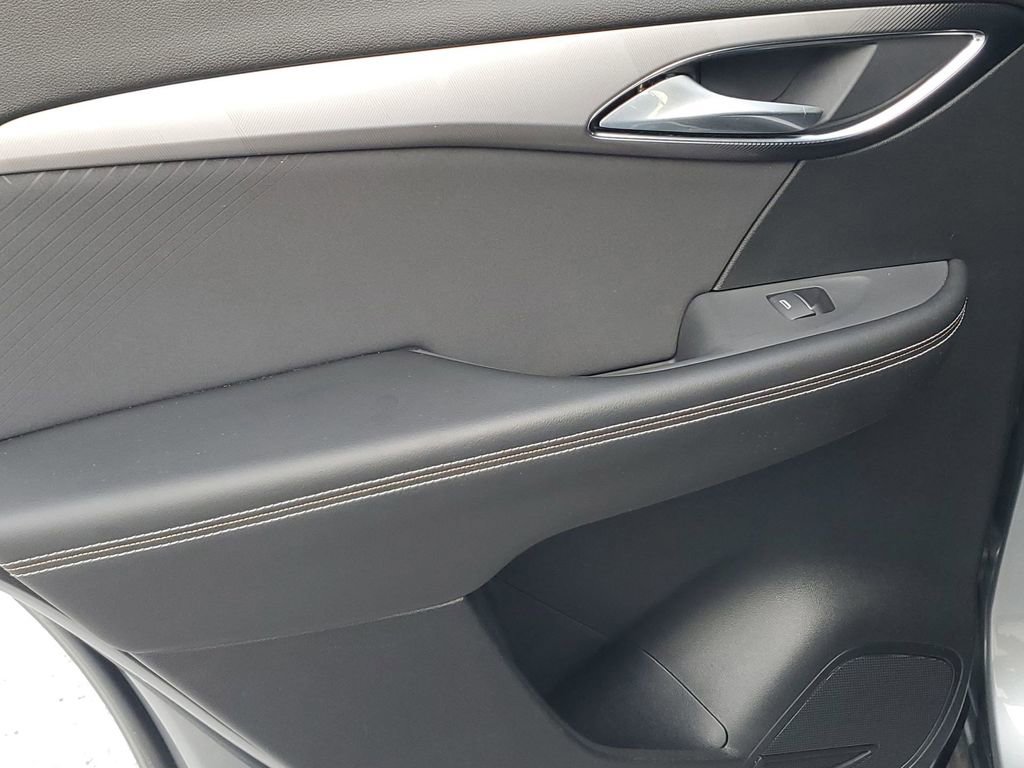 Used 2025 Buick Envision Sport Touring image 42