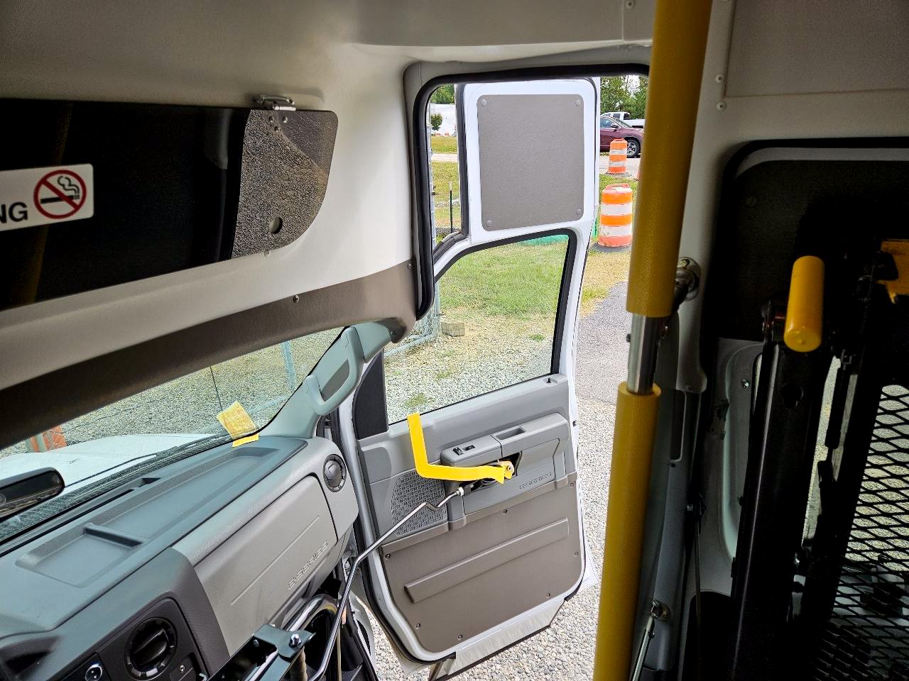 Used 2013 Ford E-350 and Econoline 350 Extended Super Duty w/ PWR Group RWD image 41