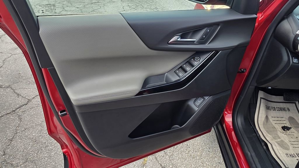 New 2026 Chevrolet Equinox LT w/ Convenience Package II image 13