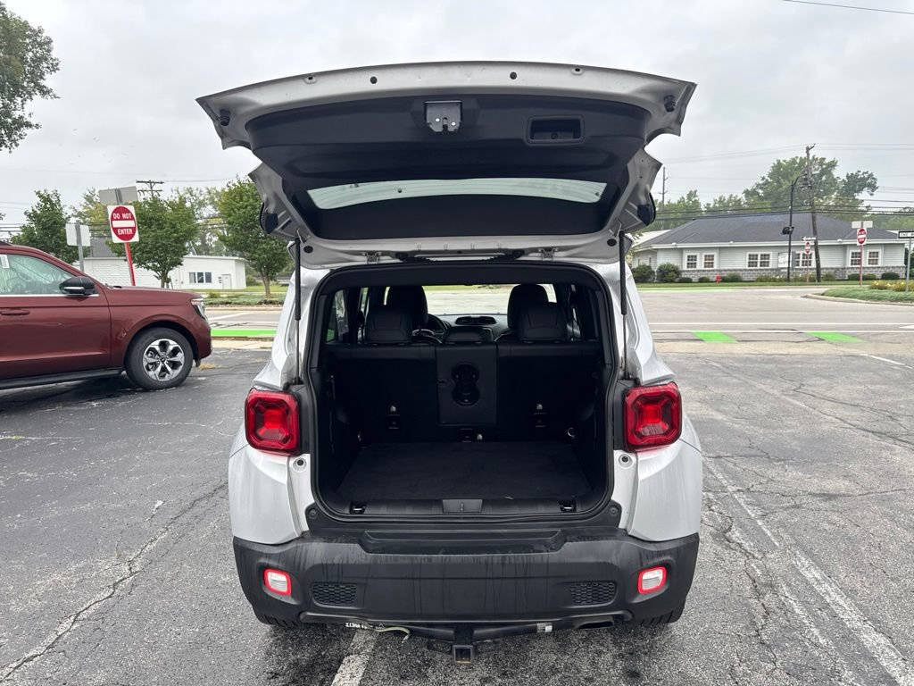 Used 2020 Jeep Renegade Altitude AWD/4WD image 43