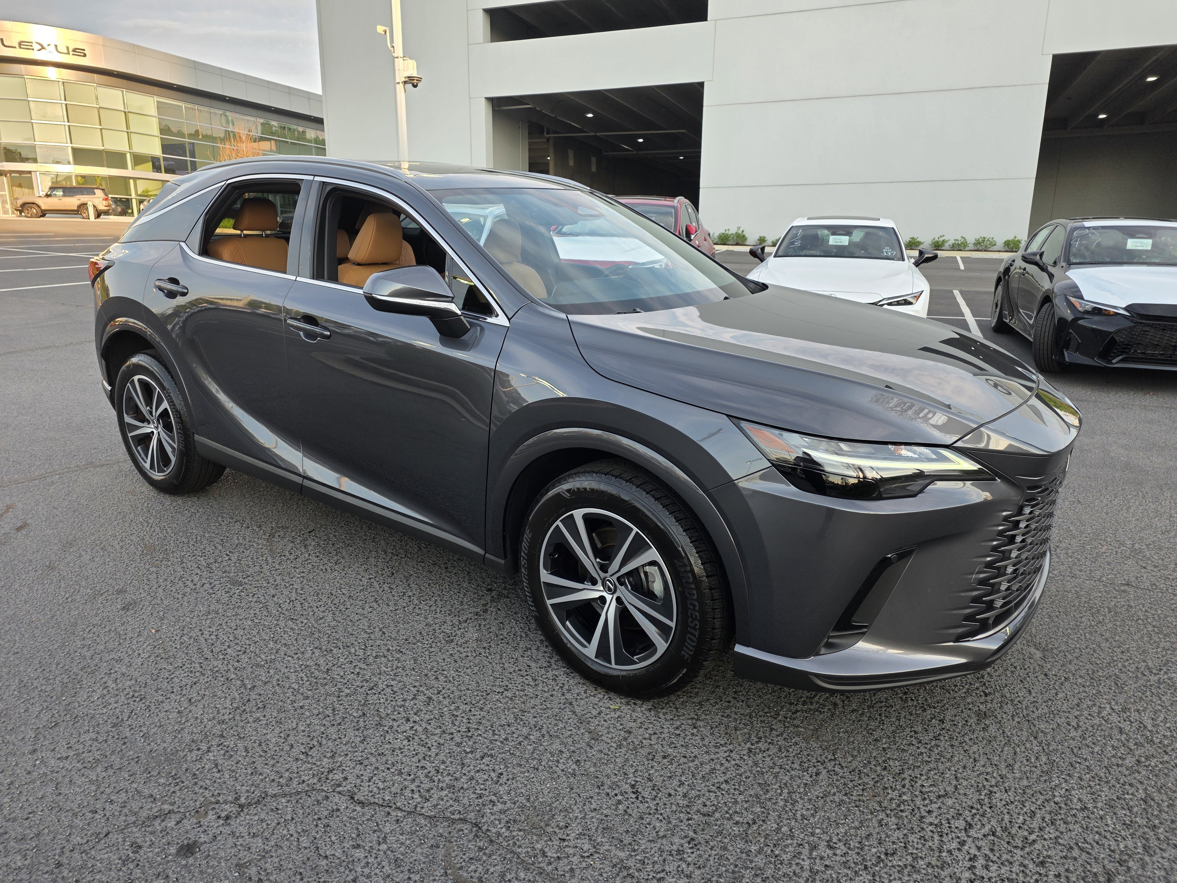 Used 2025 Lexus RX 350 Premium w/ Accessory Package (Z1) image 7