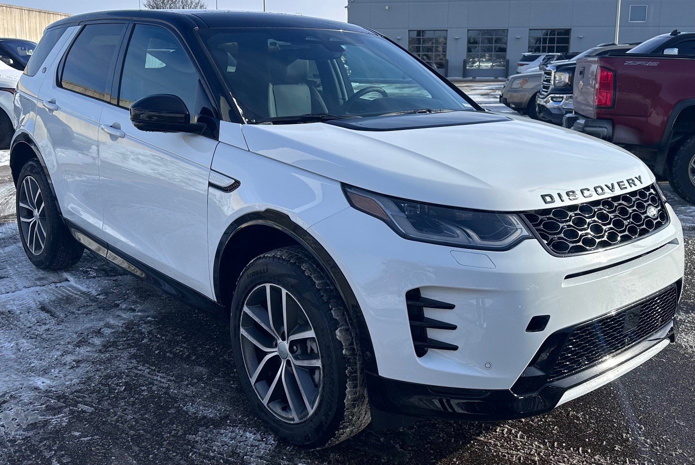 New 2026 Land Rover Discovery Sport Landmark image 3