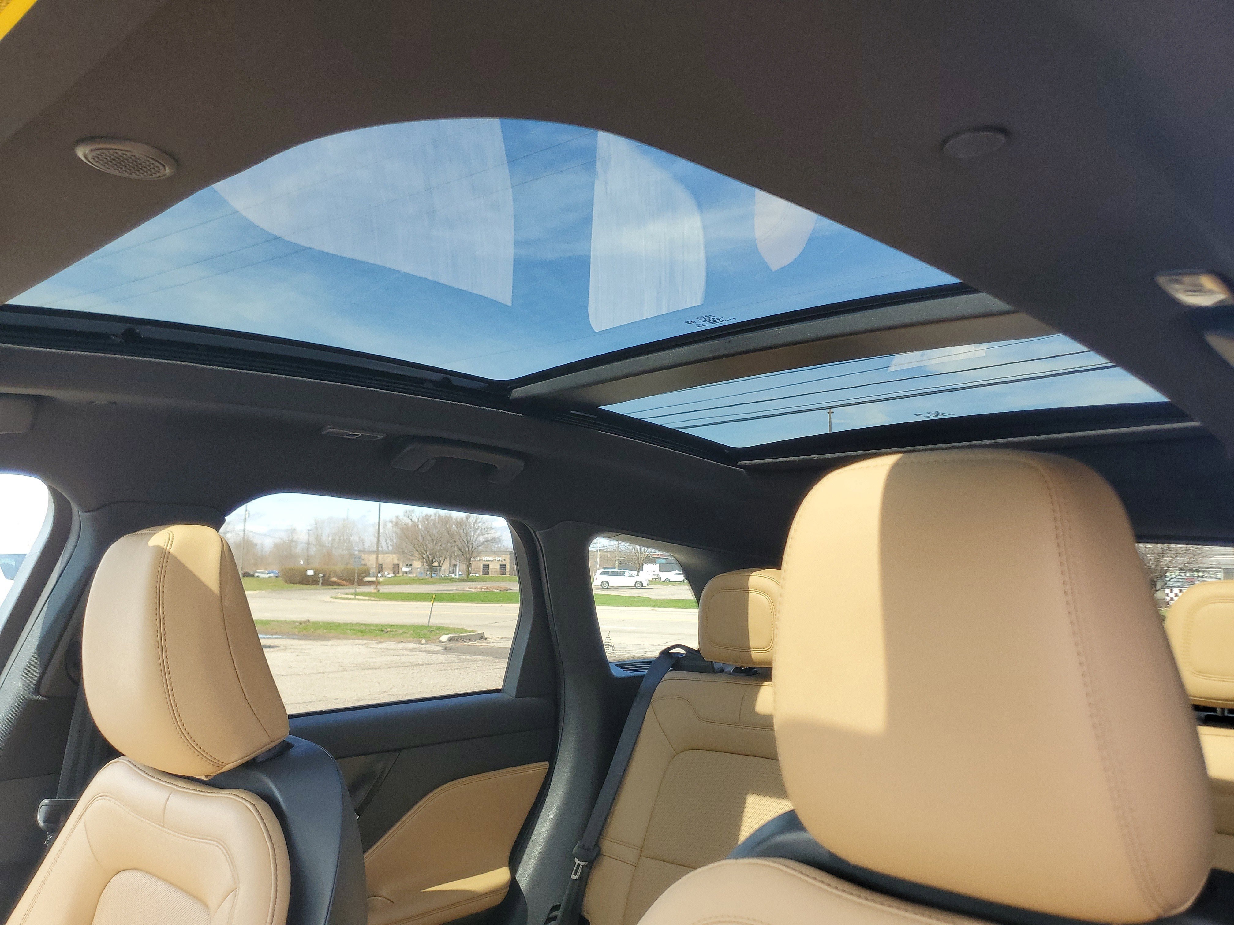 Certified 2023 Lincoln Corsair Reserve w/ Equipment Group 202A AWD/4WD image 11