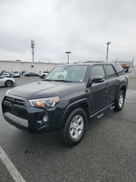 Used 2022 Toyota 4Runner SR5 Premium image 3