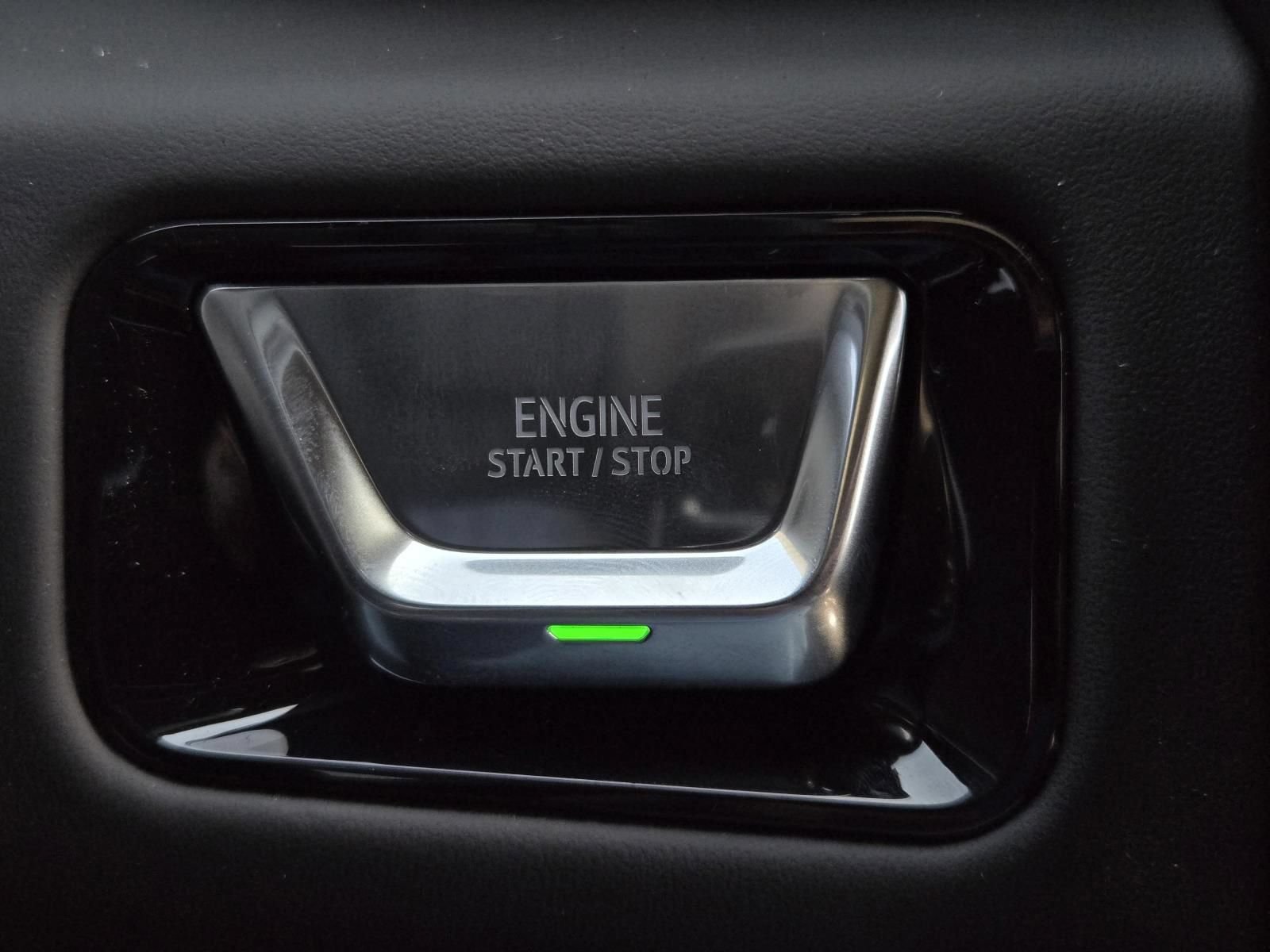 New 2026 GMC Yukon XL AT4 Ultimate AWD/4WD image 16