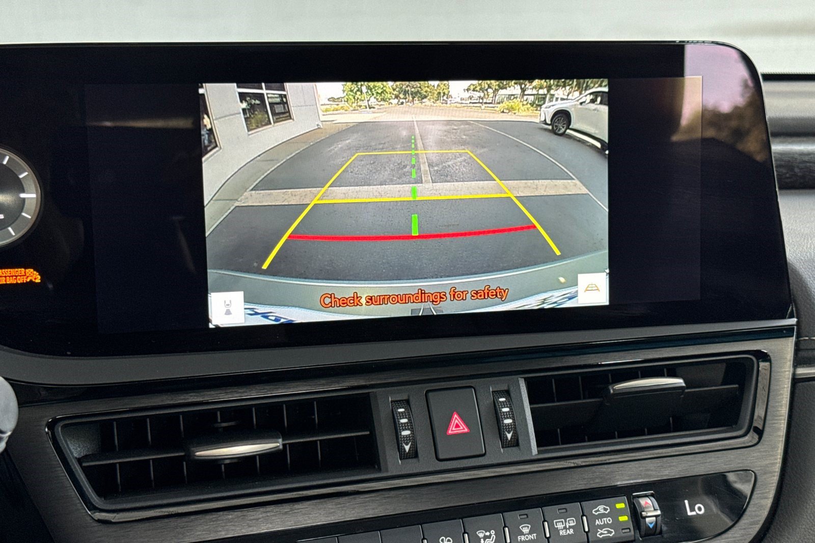 Used 2025 Lexus ES 300h w/ Premium Package FWD image 24