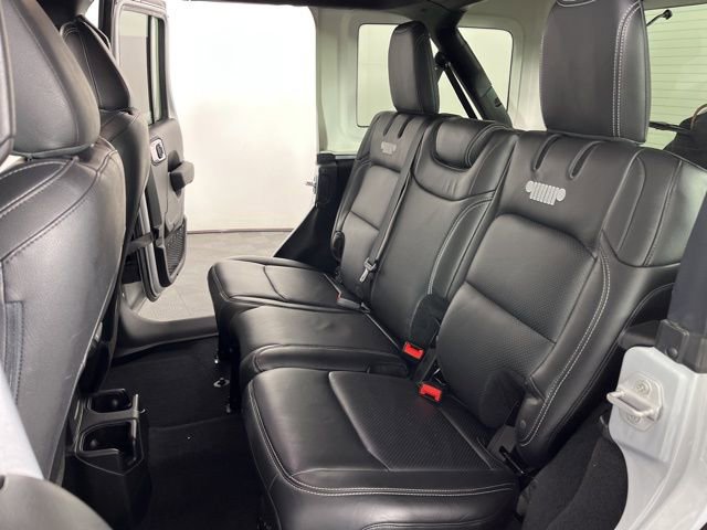 Used 2023 Jeep Wrangler Sport S image 37