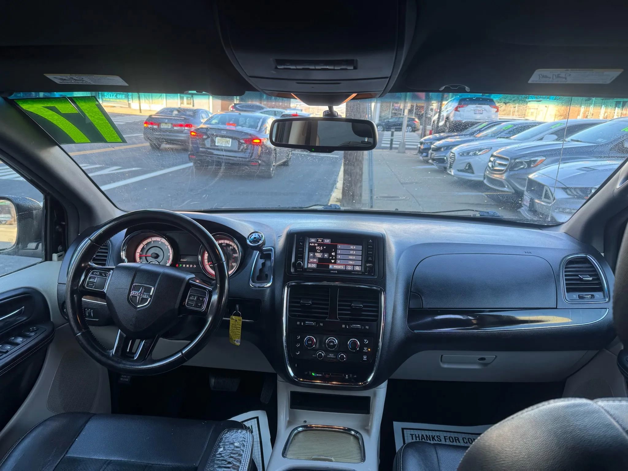 Used 2017 Dodge Grand Caravan SXT image 18