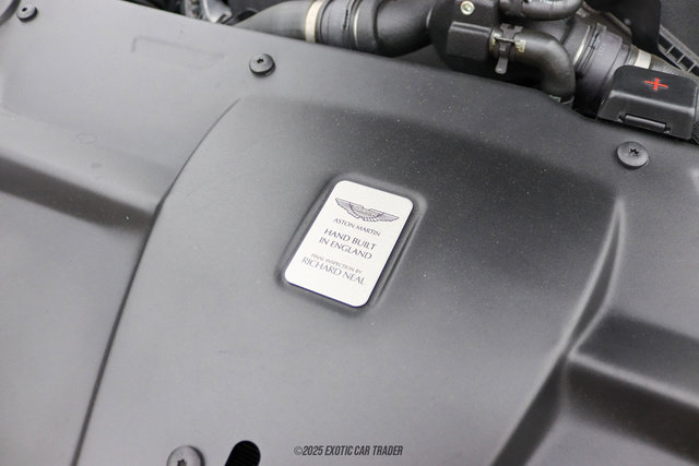 Used 2014 Aston Martin Vanquish Coupe image 18