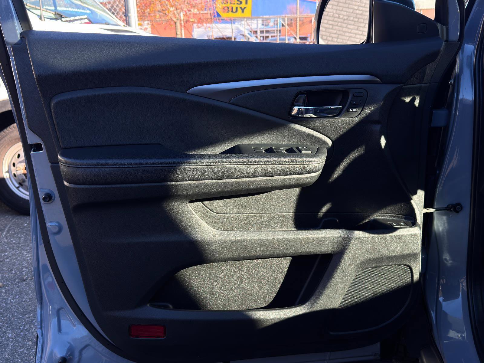 Used 2022 Honda Pilot Special Edition image 13