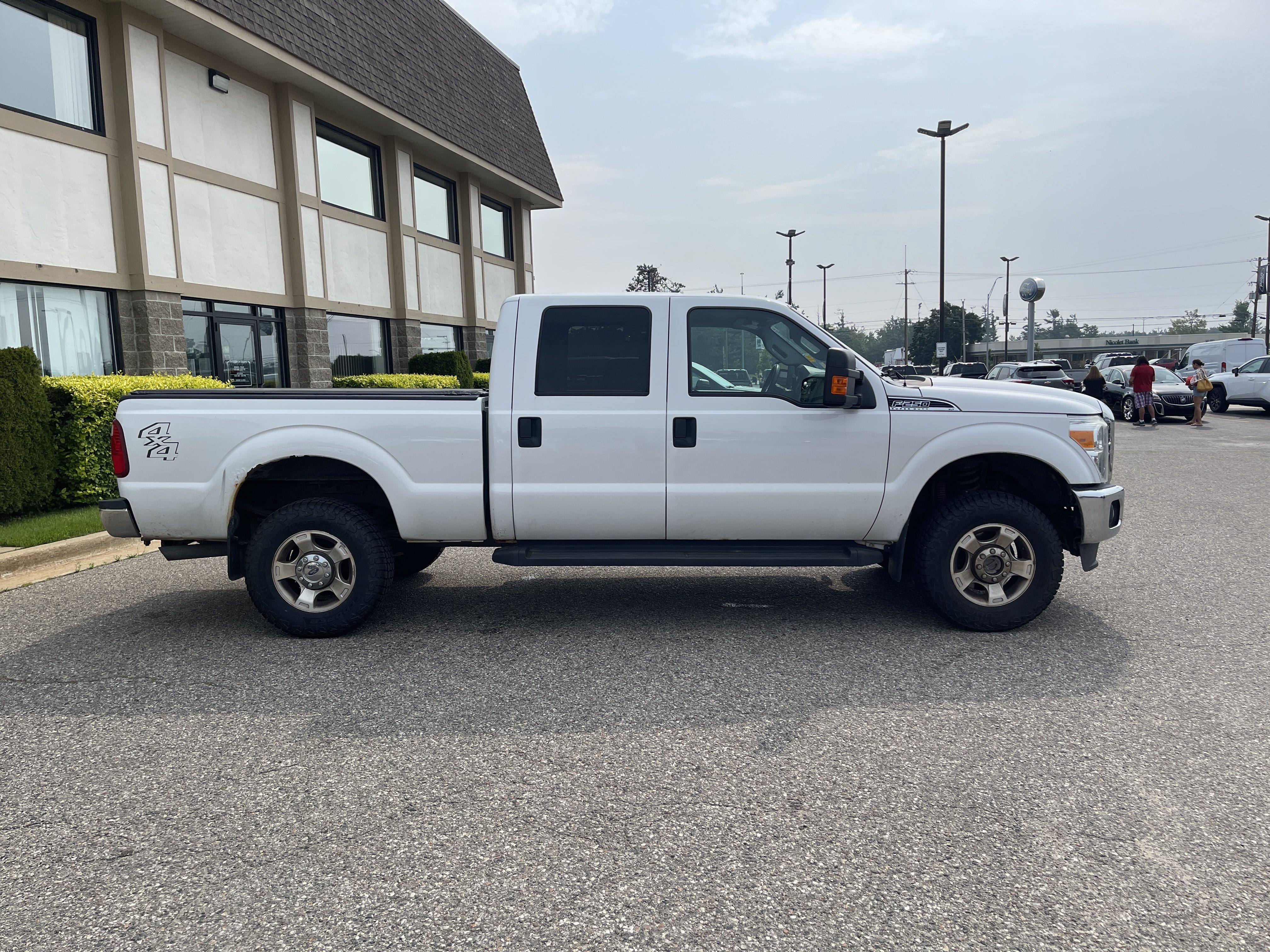 Used 2015 Ford F250 XLT AWD/4WD image 3