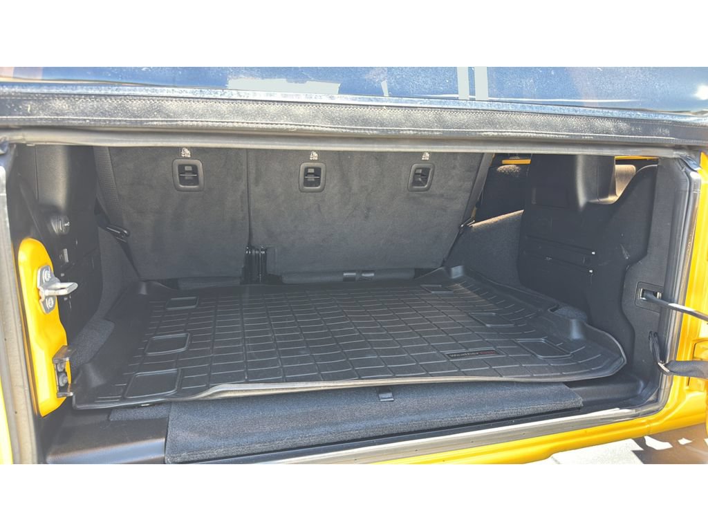 Used 2021 Jeep Wrangler Unlimited Rubicon AWD/4WD image 17