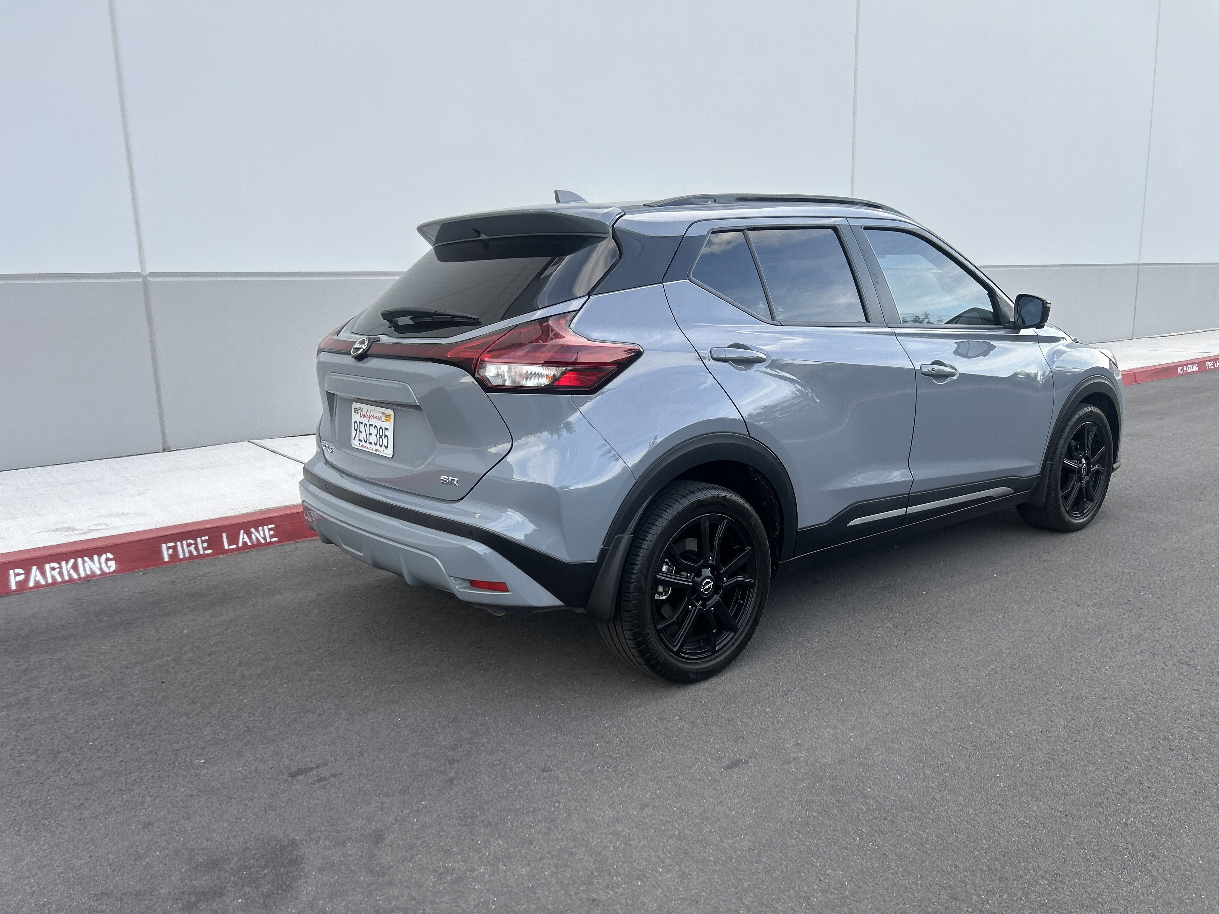 Used 2023 Nissan Kicks SR image 30