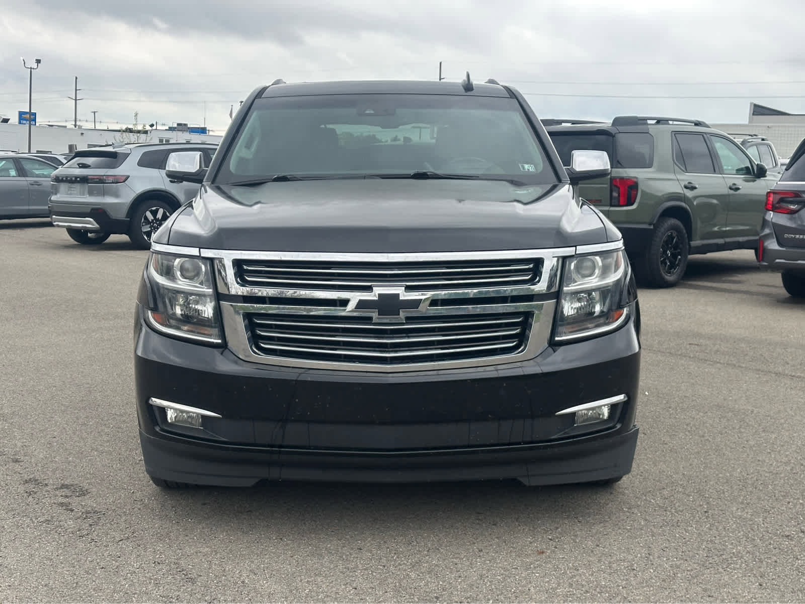 Used 2017 Chevrolet Tahoe Premier AWD/4WD image 2