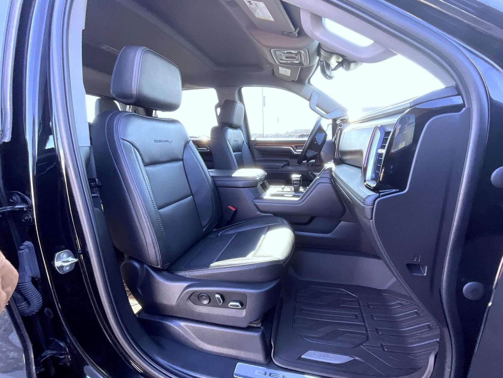 Certified 2023 GMC Sierra 1500 Denali w/ Technology Package image 15